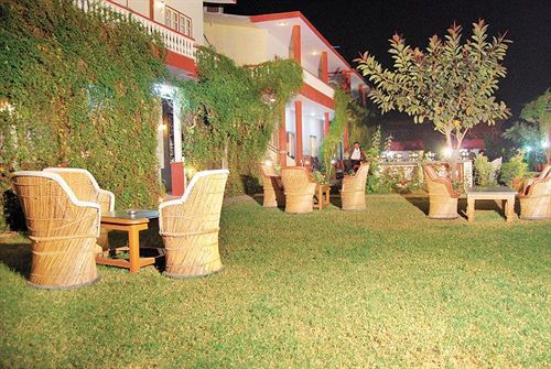 Tiger Safari Resort Sawai Madhopur Exterior photo